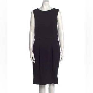 DOLCE & GABBANA
Bateau Neckline Midi Length Dress
Size: XL | US14,